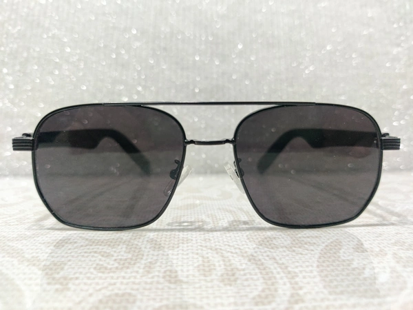 B 51 - Black