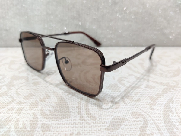 B80 661 666c - Brown