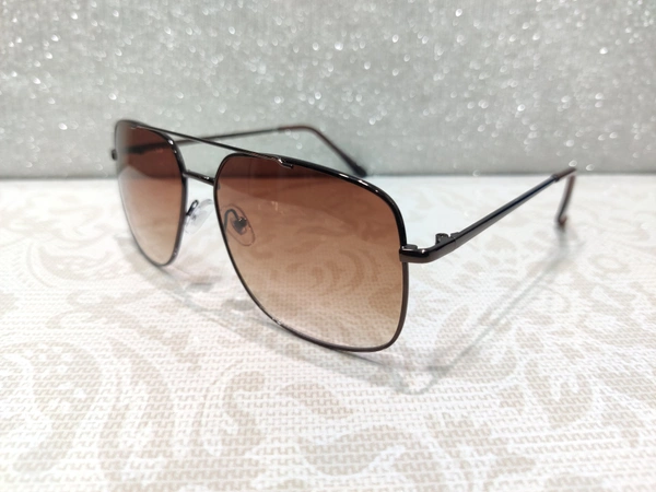 S 008 - Brown