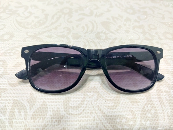 Posh 12 - Black