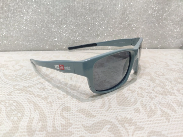 Eck 12 - Dove Gray