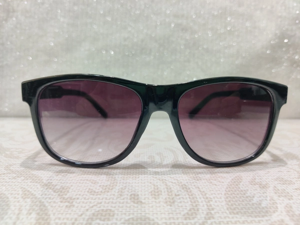 Seven Street 143 - Black