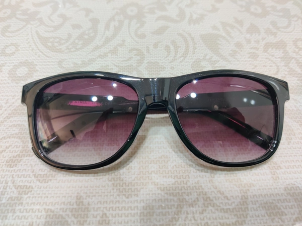 Seven Street 143 - Black