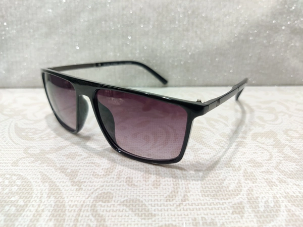 Seven Street 125 - Black