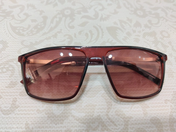 Seven Street 125 - Brown