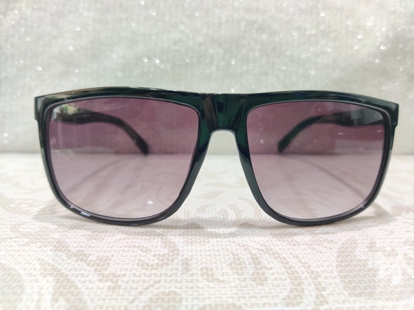 Seven Street 146 - Black