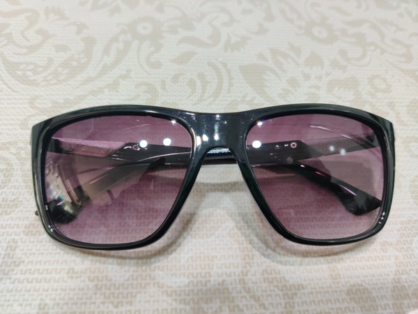 Seven Street 145 - Black