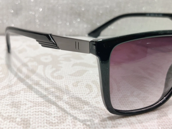 Seven Street 145 - Black