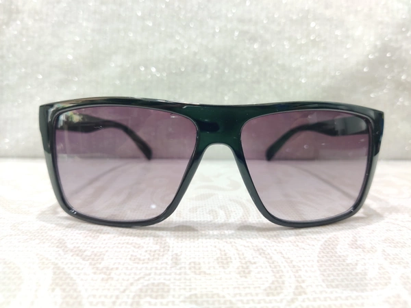 Seven Street 129 - Black