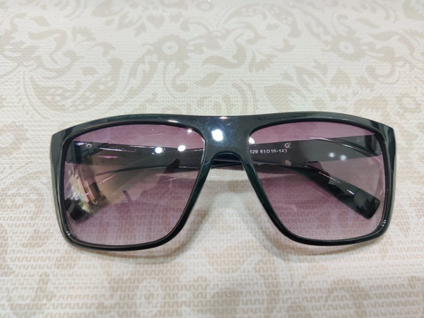 Seven Street 129 - Black