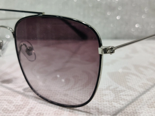 Rc 002 - Black