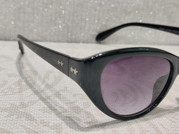 P 9097 - Black