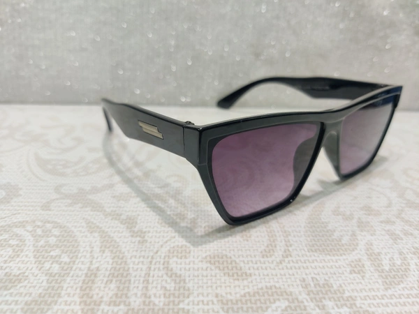 P 9105 - Black