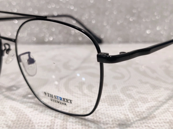 9 Th Street 58804 - Black, 56