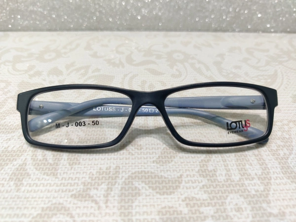 Lotus 003 - Black, 50