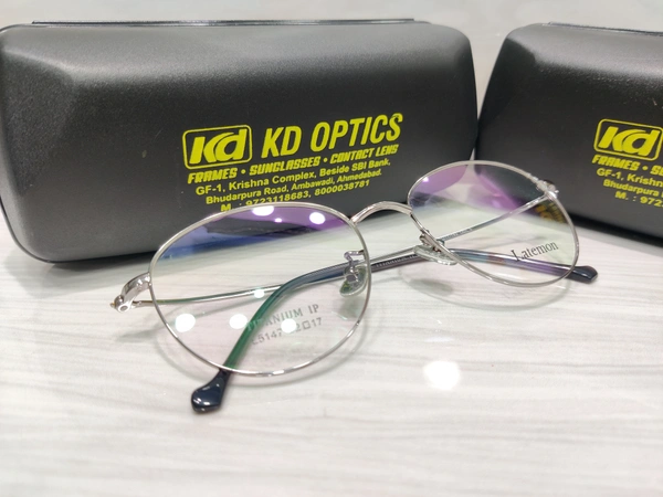 Latemon Titanium 5147 - Gray, 52