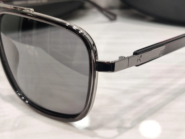 Velocity Polarized 2326 - Black