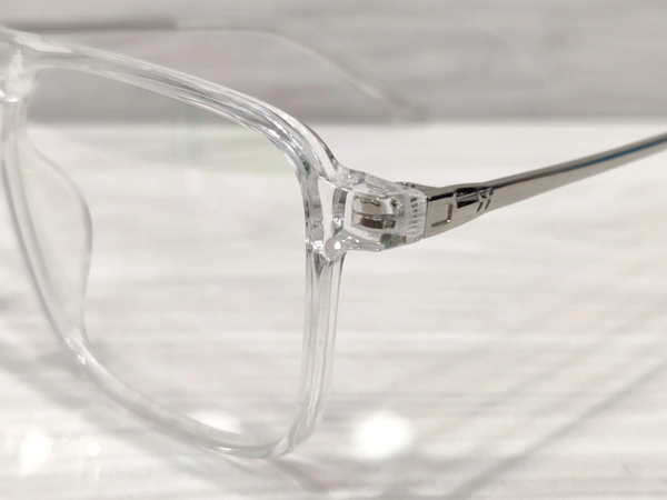 Leo Gems 006 - White, 51