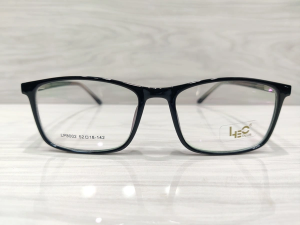 Leo Plus 8002 - Black, 52