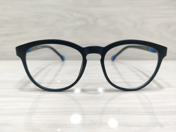 Just 303 - Black, 46