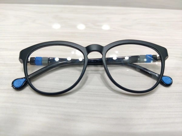 Just 303 - Black, 46