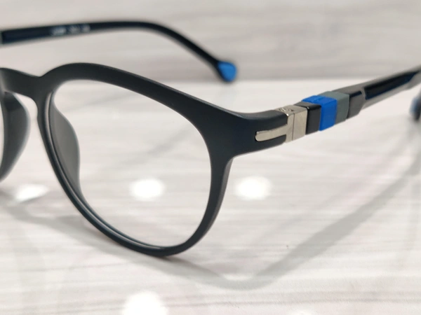 Just 303 - Black, 46