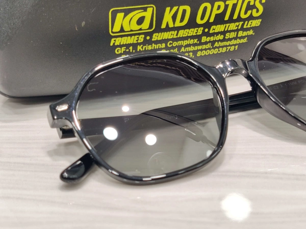 Fiction Polarized 5000 - Black