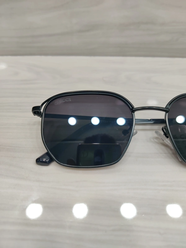 Gucci 723 - Black, 52