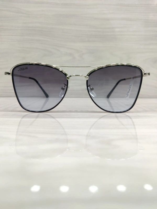 Vogue 722 - Silver, 52