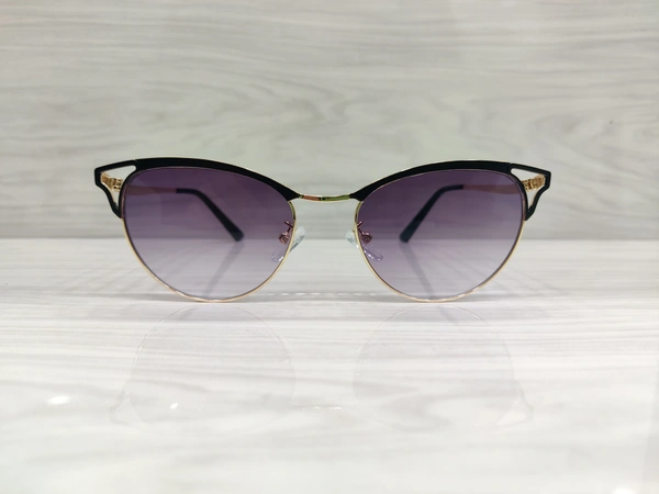 B80 687 - Black, 53