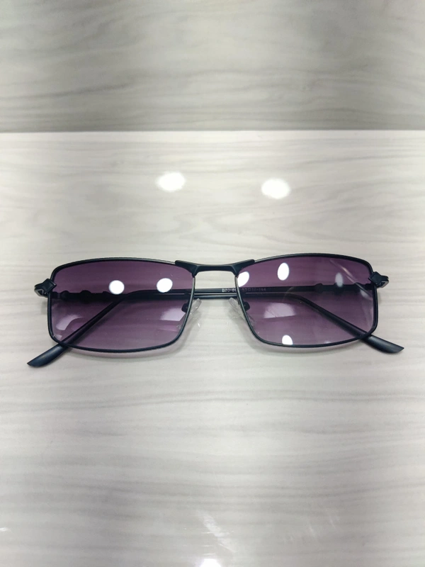 B80 667 - Black, 53