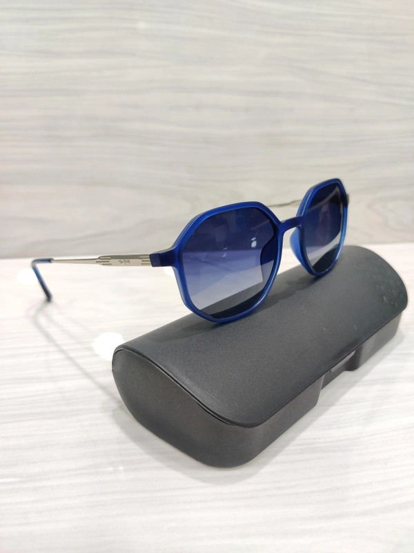 Tom Hardy Polarized 91020 - Navy Blue, 51