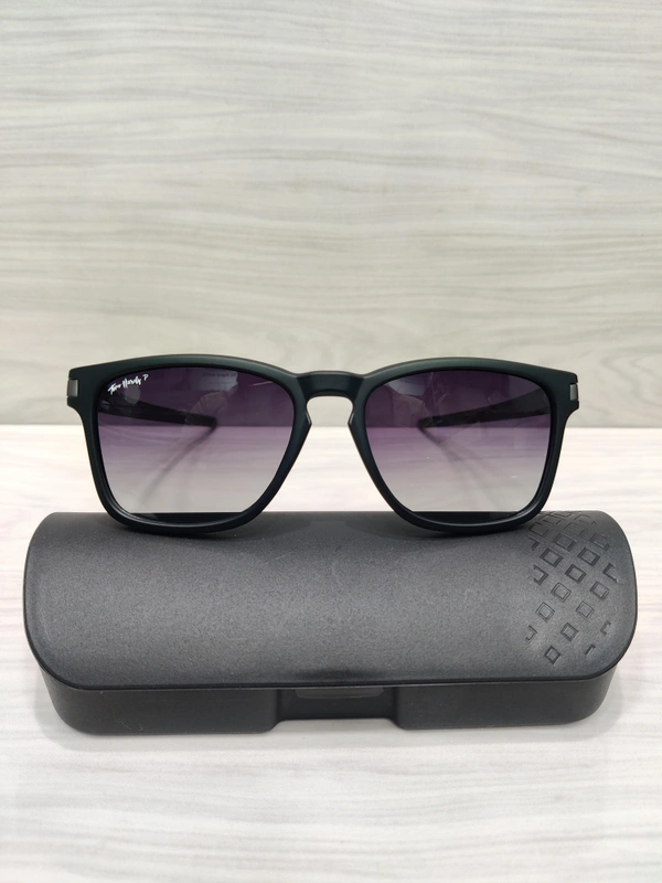 Tom Hardy Polarized 2003 - Black, 54