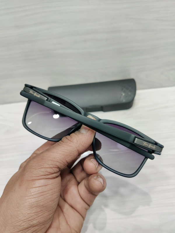 Tom Hardy Polarized 2003 - Black, 54