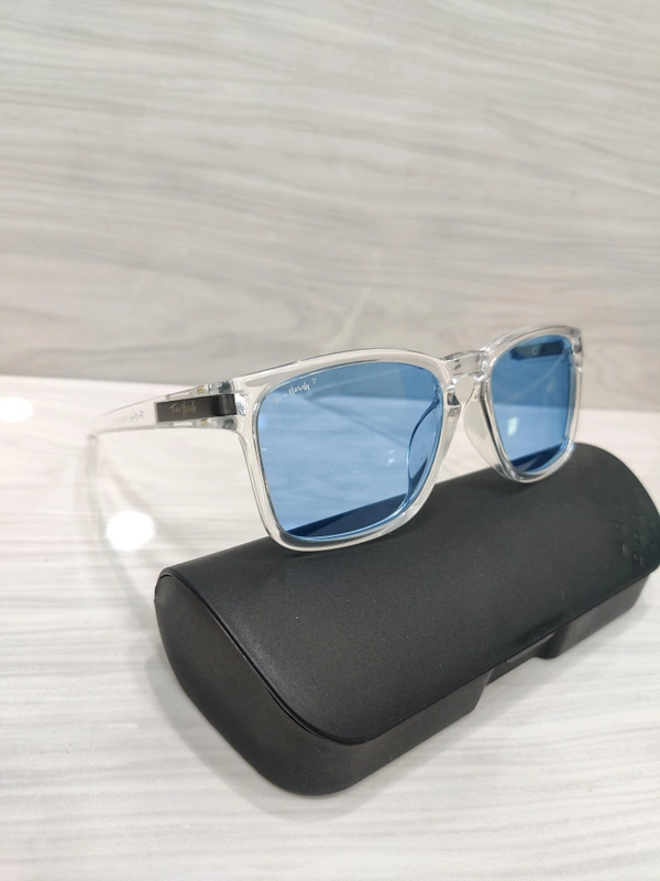 Tom Hardy Polarized 2003 - White, 54
