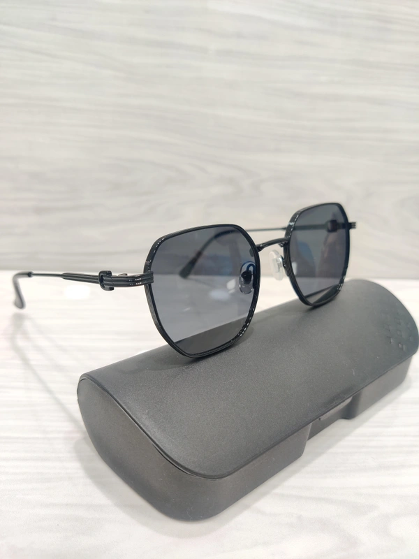 56025 - Black, 54