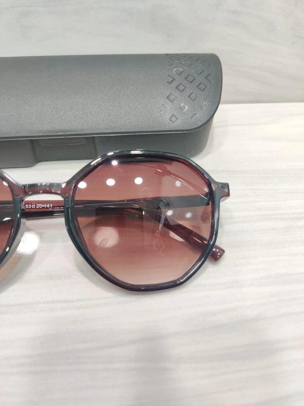 A 3098 - Brown, 53