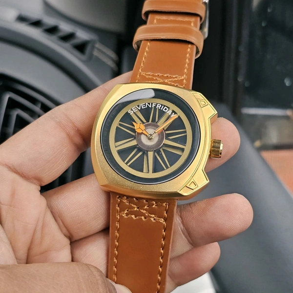 SEVENFRIDAY