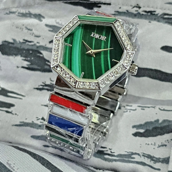 DIOR