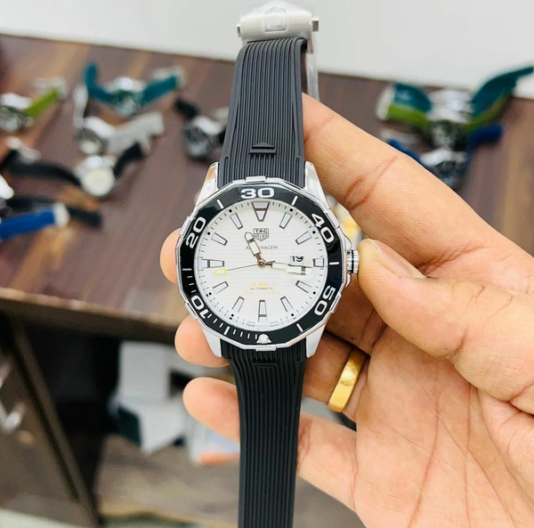 TAG HEUER