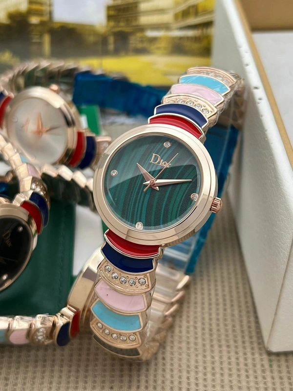 DIOR