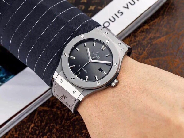 HUBLOT (AUTOMATIC)