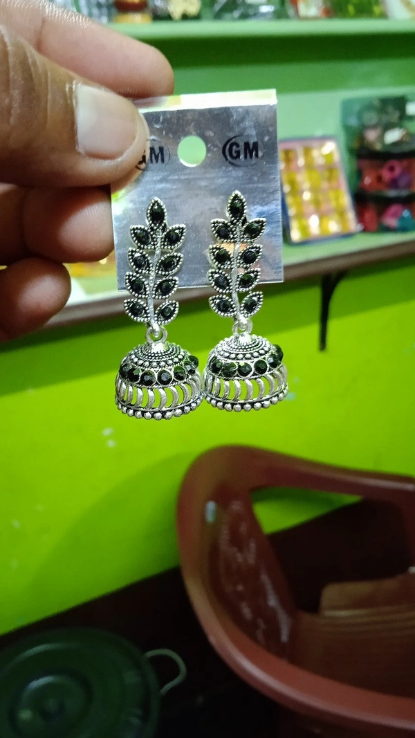 Zaveri Pearls Antique Black Tone Kundan & Pearls Circular Stud Earring
