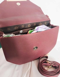 HR COSMETIC Woman Hand, Side, And Shoulder Bags Pack Of 1 - Bags, MAROON