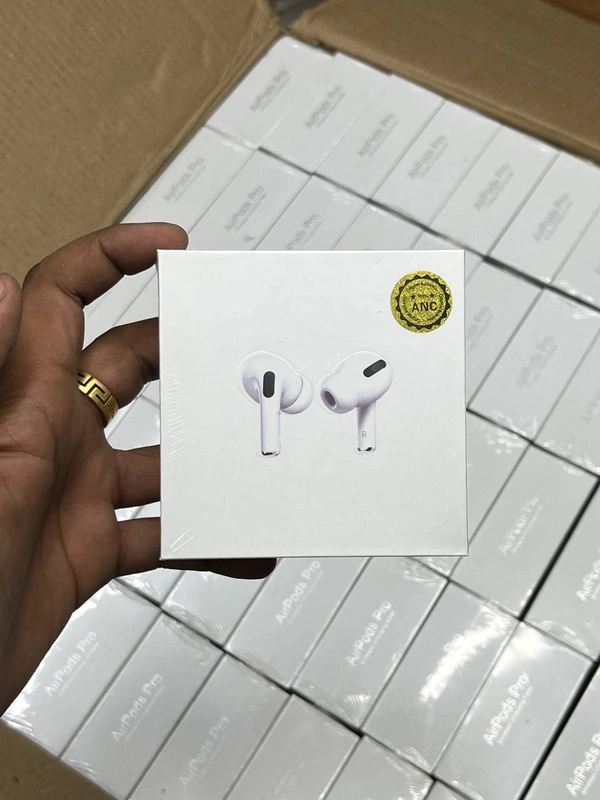 Apple AIRPODS Pro 2nd Generation 🔥🔥 - White