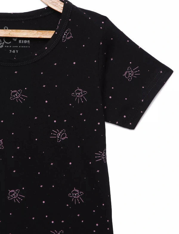 100% Cotton Half Sleeves Graphic Print T-Shirts For Girls - 5-6 Years(26), Black