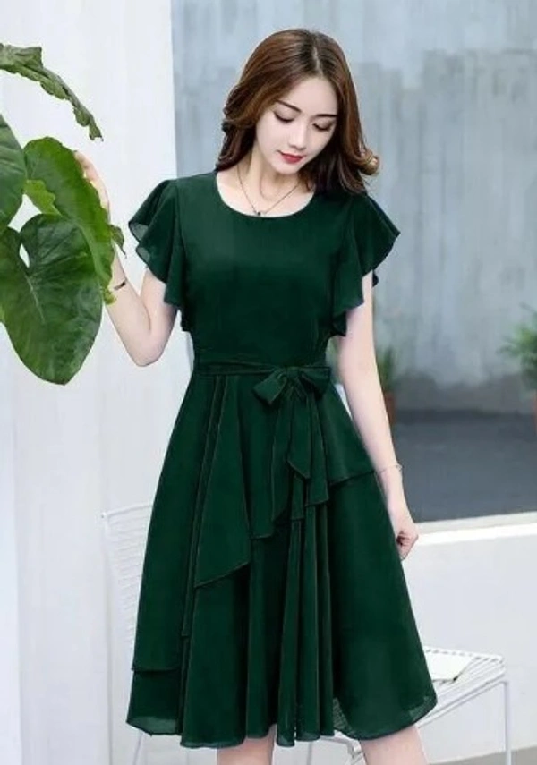 Women Green Solid Knee Length, Fit And Flare & A-line Georgette Dress - L