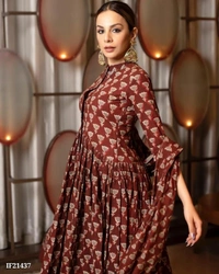 Cotton 60*60 Kurti With Pant With Malmal Cotton 100*100 Dupatta* - L