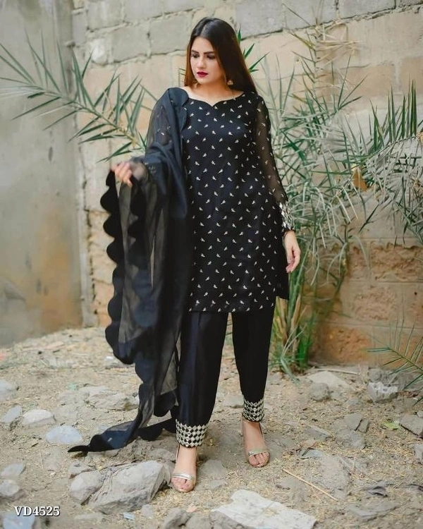 New Arrival Black Kurti And Pant With Beautiful Dupatta* - Free