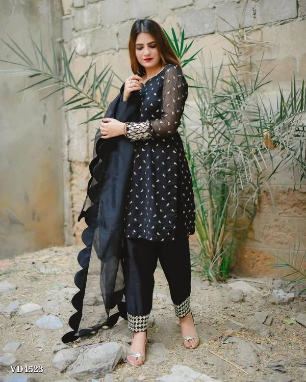 New Arrival Black Kurti And Pant With Beautiful Dupatta* - Free